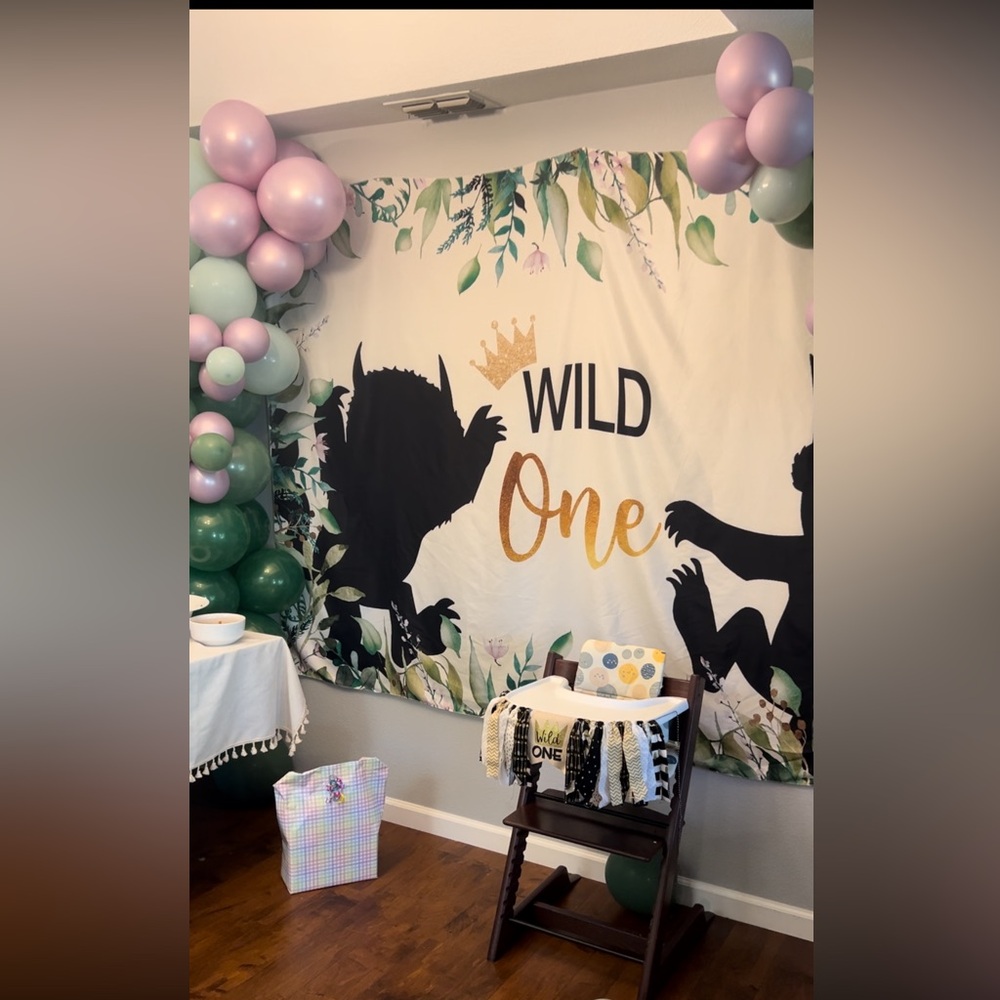 Wild things banner and high chair tassels “Wild one”